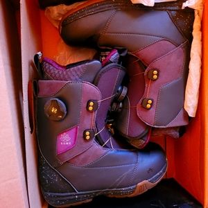 ROME Memphis Boa 8.5 snowboard boot new